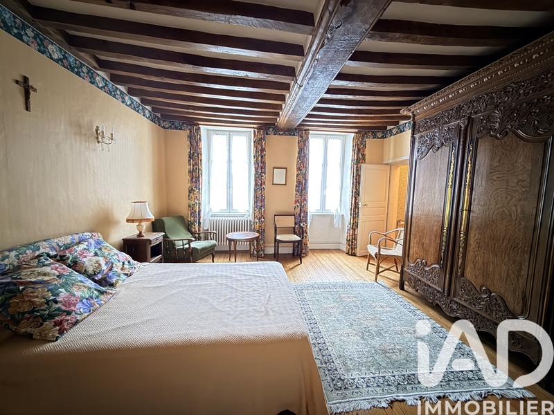 Maison - 250 m² - 9 pièces