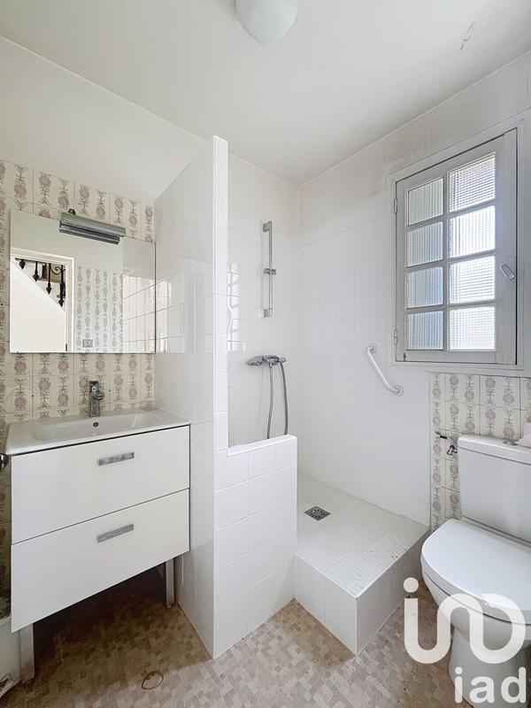 Maison - 323 m² - 9 pièces