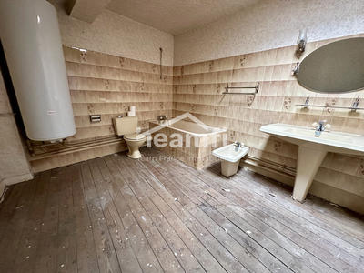 Maison - 96 m² - 3 pièces