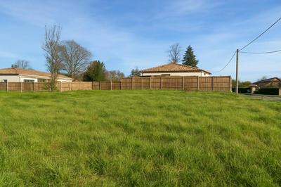 Terrain constructible - 671 m²