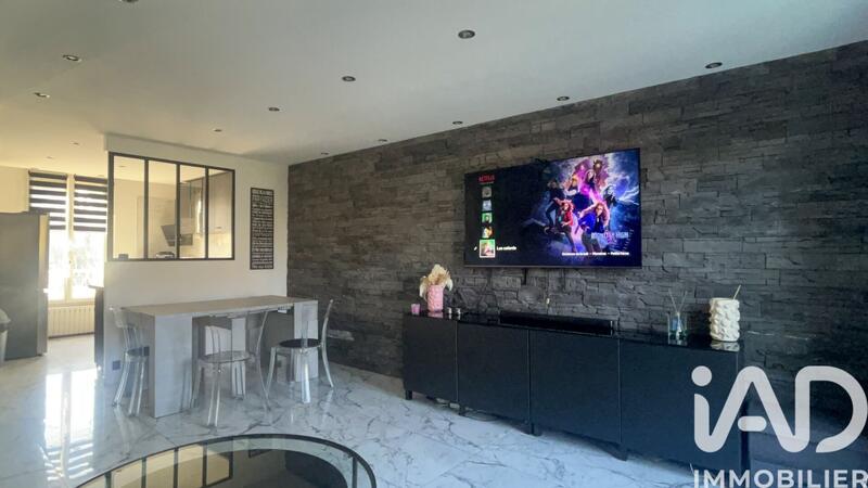 Maison - 74 m² - 5 pièces