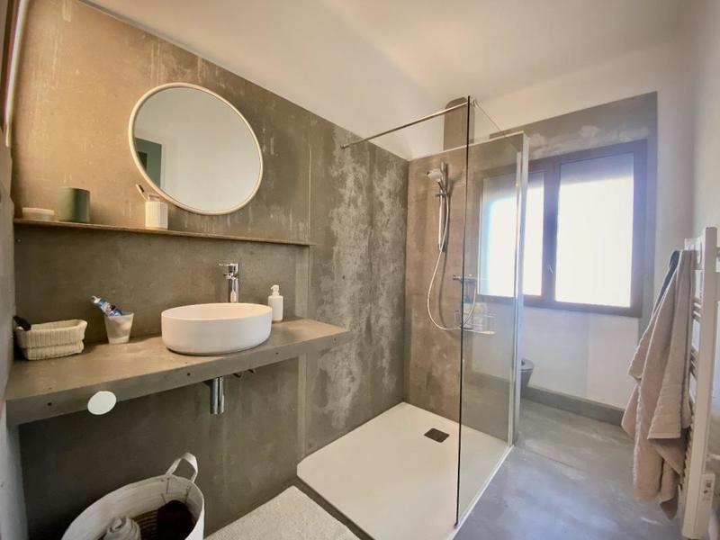 Maison - 240 m² - 6 pièces