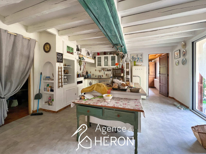 Maison - 304 m² - 10 pièces