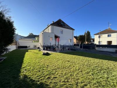 Maison - 152 m² - 6 pièces