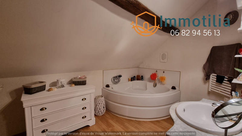 Propriété - 218 m² - 7 pièces