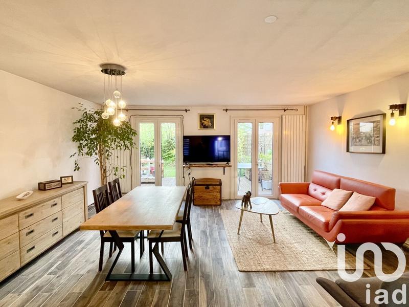 Maison - 90 m² - 5 pièces