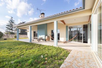 Maison - 267 m² - 10 pièces