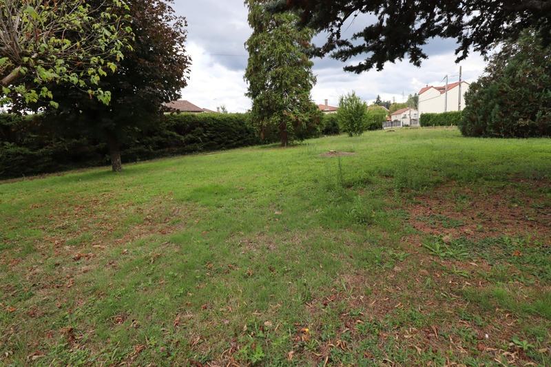 Terrain constructible - 300 m²