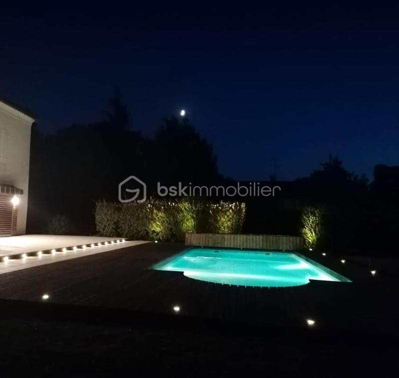 Maison de maîtres - 241 m² - 6 pièces