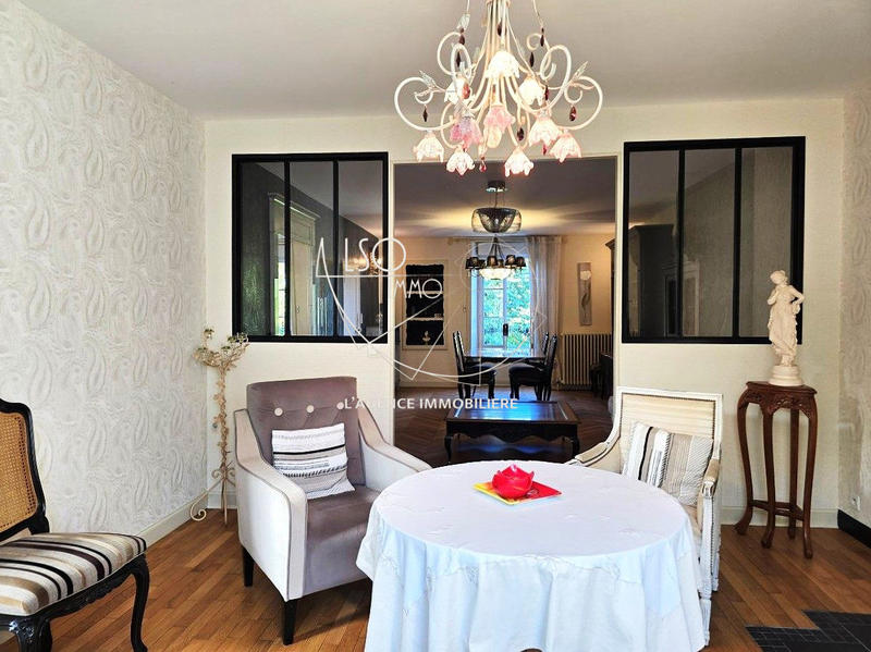 Maison ancienne - 204 m² - 7 pièces