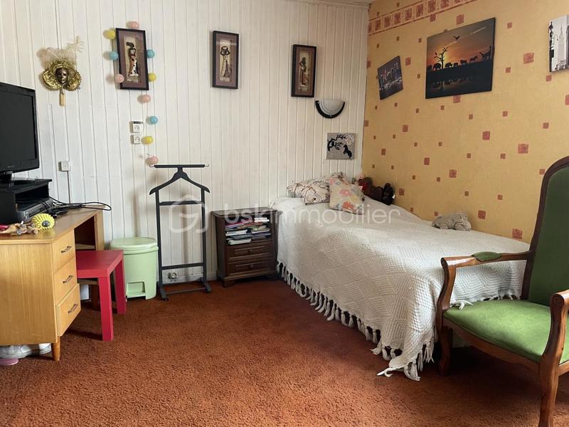 Maison - 200 m² - 7 pièces