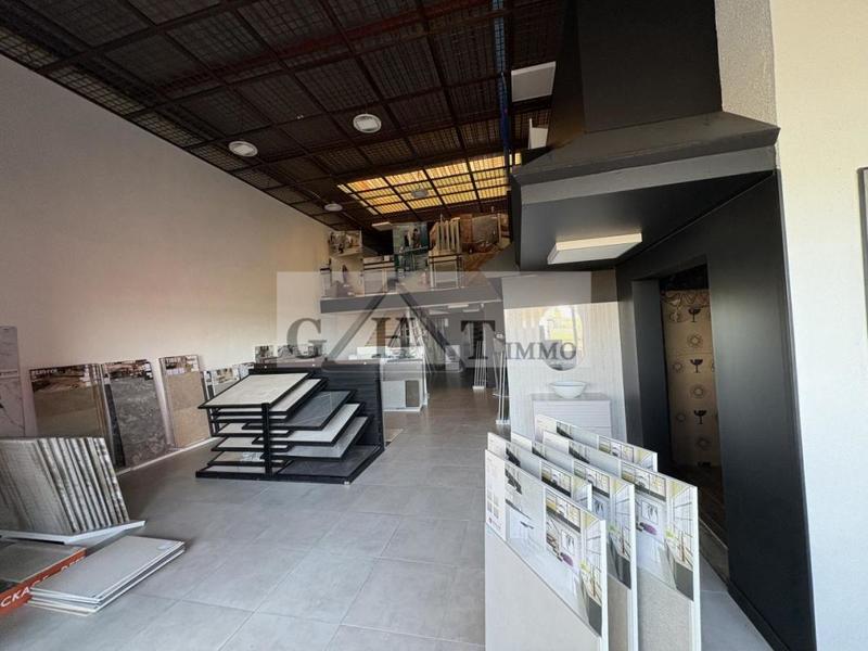 Local commercial - 280 m²