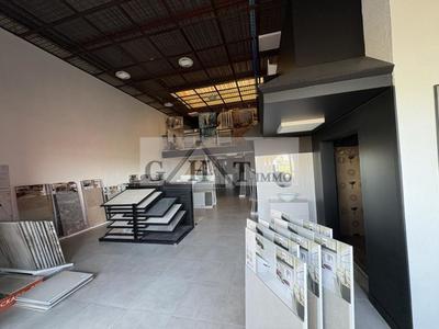Local commercial - 280 m²