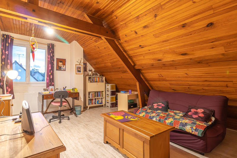 Maison - 137 m² - 6 pièces