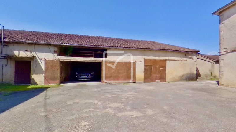 Maison - 250 m² - 17 pièces