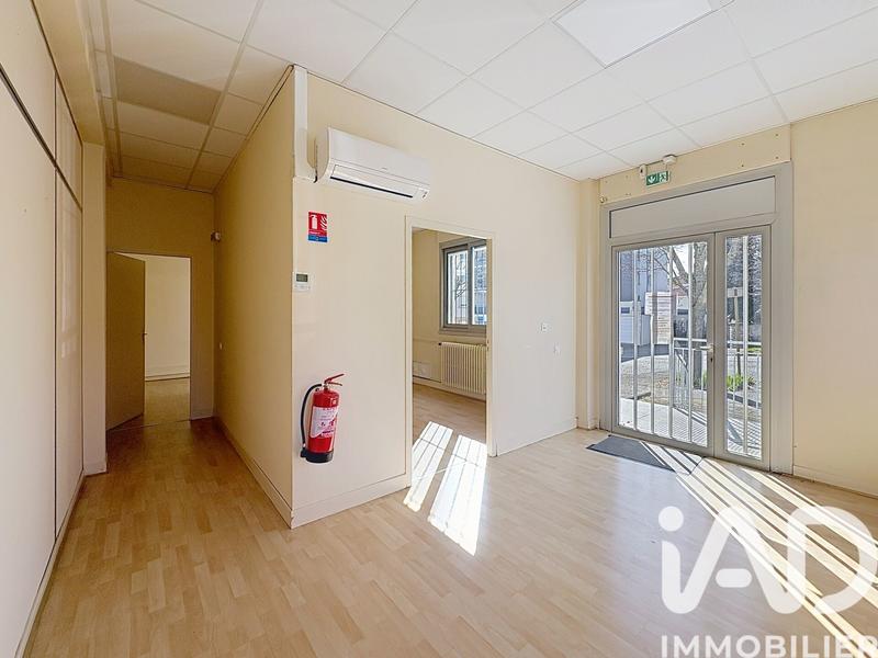Maison - 240 m² - 8 pièces