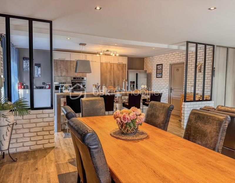 Maison - 110 m² - 4 pièces