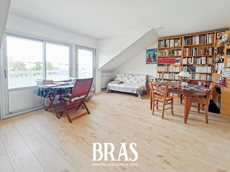 Appartement - 134 m² - 6 pièces