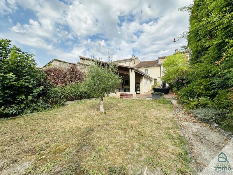 Maison de ville - 180 m² - 8 pièces