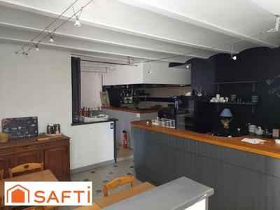 Maison - 230 m² - 8 pièces