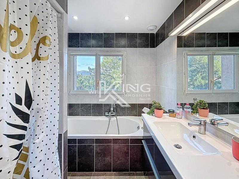 Maison - 127 m² - 5 pièces