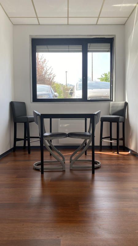 Local commercial - 147 m² - 6 pièces