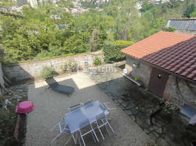 Maison - 201 m² - 7 pièces