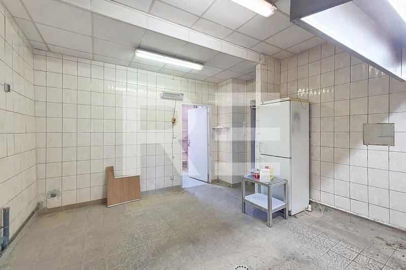 Local commercial - 70 m² - 3 pièces