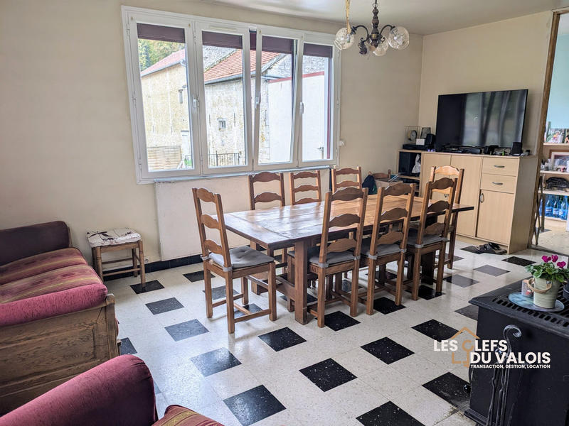 Maison - 97 m² - 5 pièces