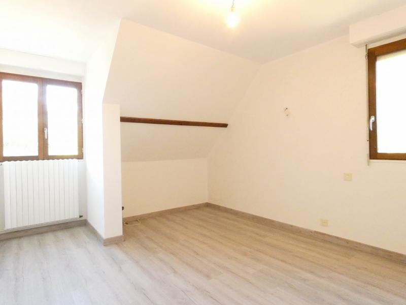 Maison traditionnelle - 197 m² - 8 pièces