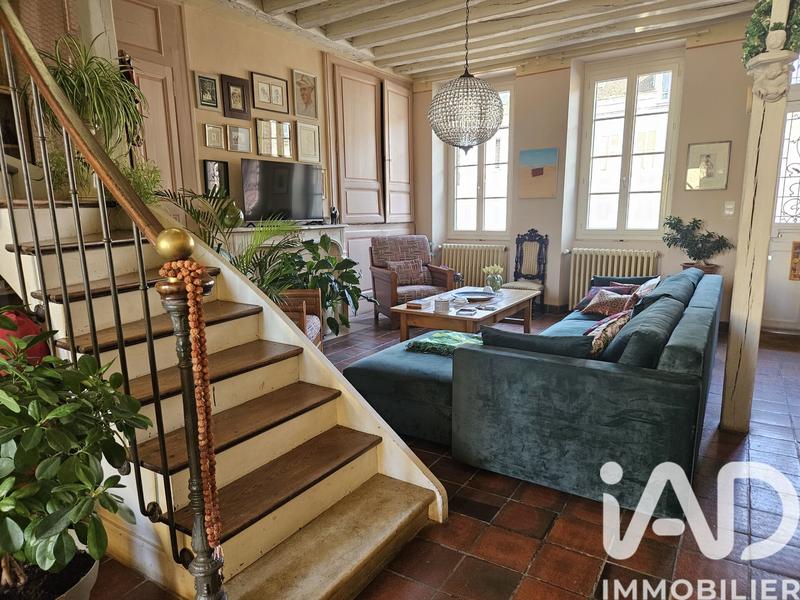Maison - 214 m² - 6 pièces