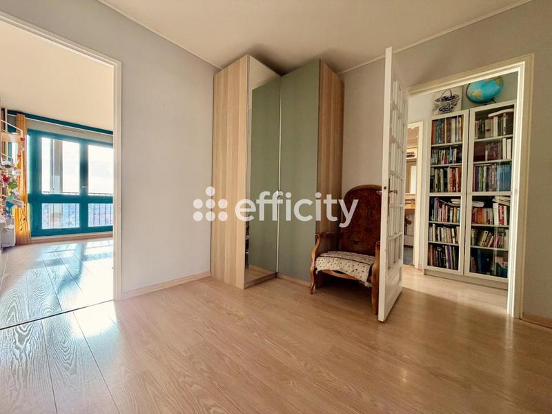 Appartement - 94 m² - 4 pièces