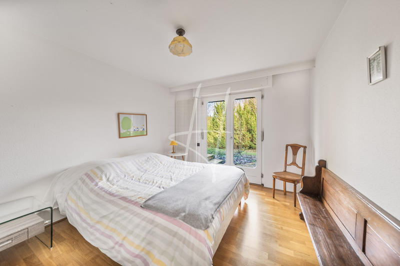 Villa - 250 m² - 9 pièces