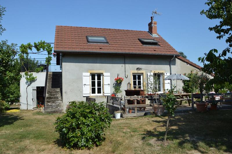 Maison - 260 m² - 11 pièces