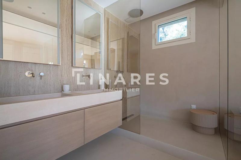 Appartement - 98 m² - 4 pièces