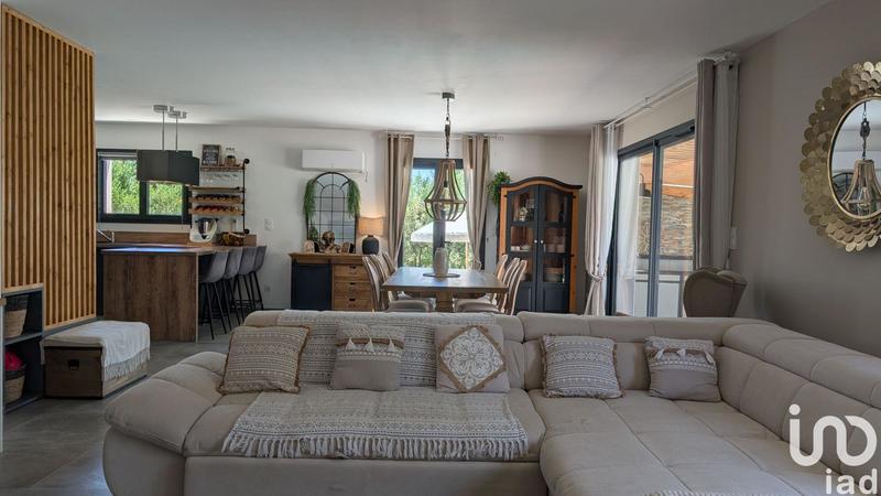 Maison - 200 m² - 7 pièces