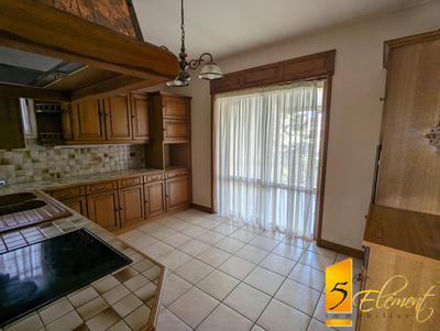 Maison - 179 m² - 6 pièces