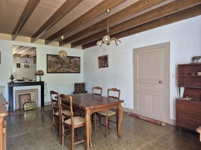 Maison - 150 m² - 5 pièces