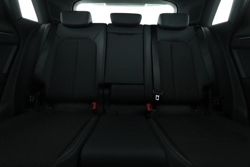 Audi Q3 35 Tfsi s line s tronic 7 150