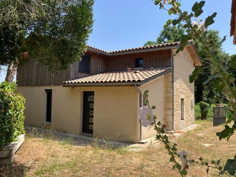 Maison - 103 m² - 5 pièces