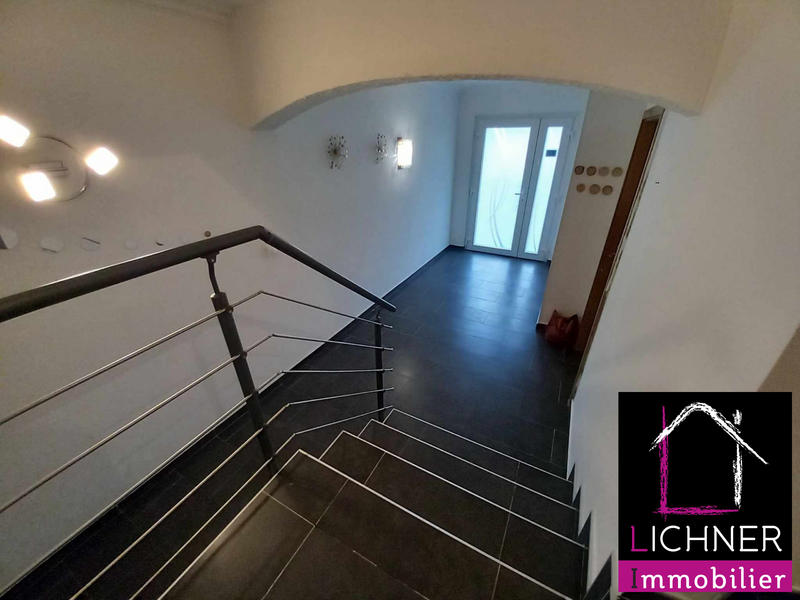 Maison - 220 m² - 8 pièces