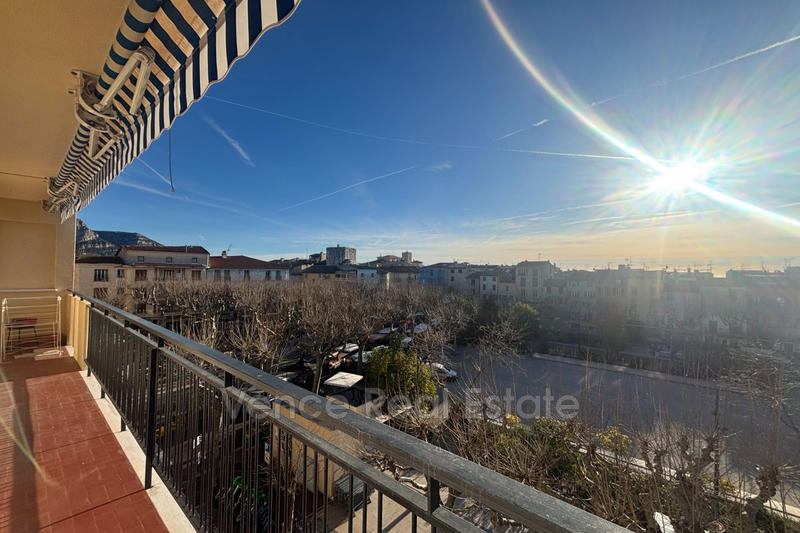 Appartement - 90 m² - 4 pièces