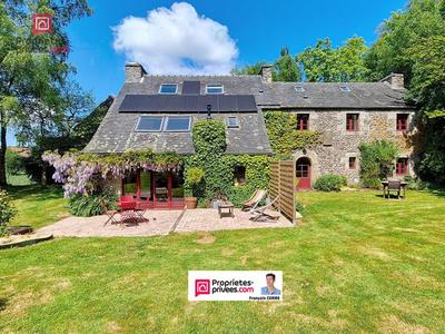 Maison - 167 m² - 8 pièces