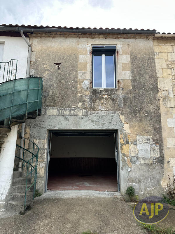 Maison - 161 m² - 6 pièces