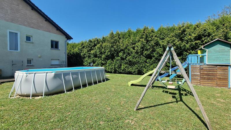 Maison - 255 m² - 9 pièces