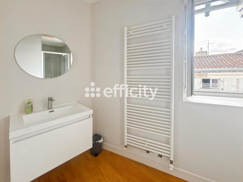 Immeuble - 198 m² - 9 pièces