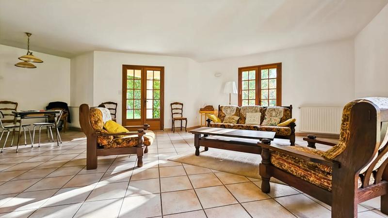 Maison - 168 m² - 8 pièces