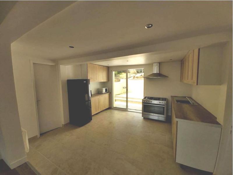 Maison traditionnelle - 220 m² - 7 pièces