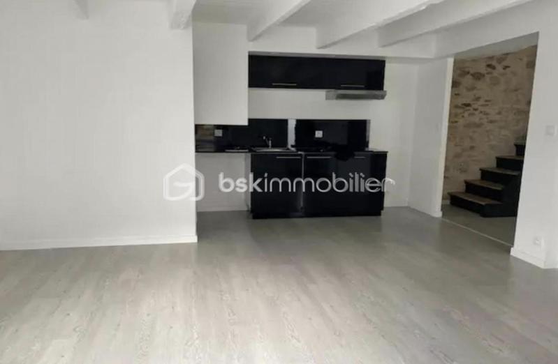 Maison en pierre - 64 m² - 3 pièces