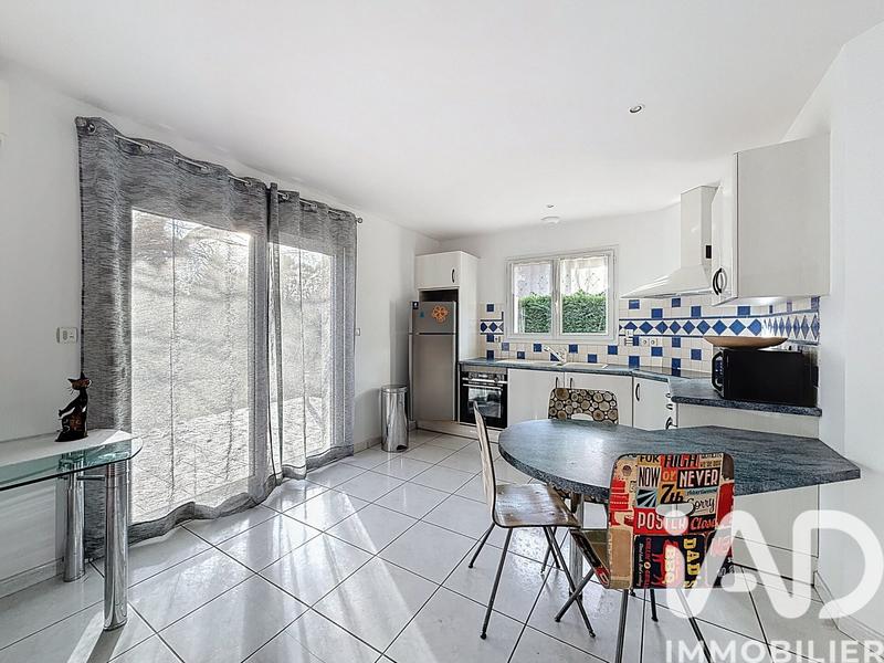 Maison - 263 m² - 9 pièces